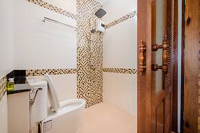 Lanta Ray Bay Hotel