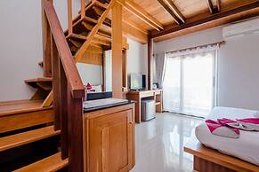 Lanta Ray Bay Hotel