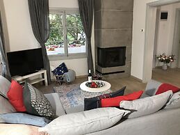 Dina's House