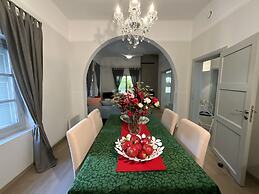 Dina's House