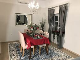 Dina's House