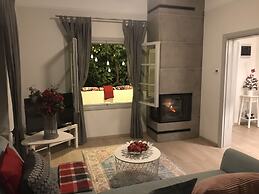 Dina's House