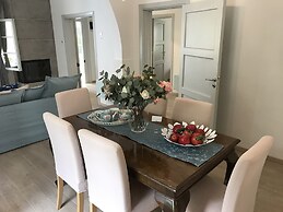 Dina's House