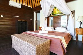 Mega Cottages