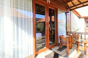 Mega Cottages
