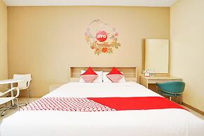 Capital O 175 K-60 Residence