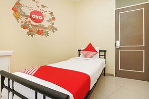 Capital O 175 K-60 Residence