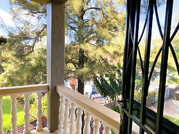 Royal Lake View Gardens