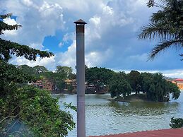 Royal Lake View Gardens
