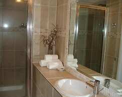 Godstone Hotel