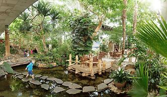 Hotel De Vossemeren by Center Parcs