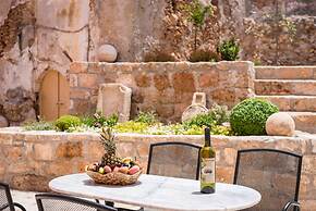 Evlimeni Suites