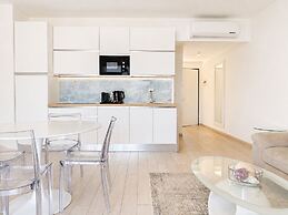 Isola Bella Infinity Suites