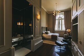 Torel 1884 Suites & Apartments