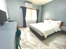 Chainatgrand Hotel