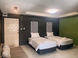 Chainatgrand Hotel