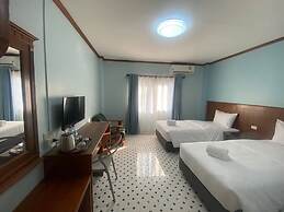 Chainatgrand Hotel