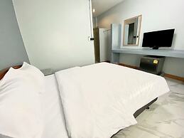 Chainatgrand Hotel