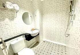 Chainatgrand Hotel
