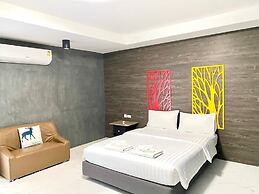 Chainatgrand Hotel