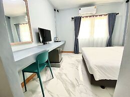 Chainatgrand Hotel