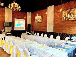 Chainatgrand Hotel