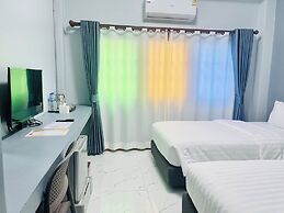 Chainatgrand Hotel