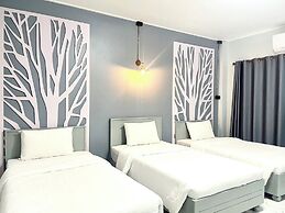 Chainatgrand Hotel