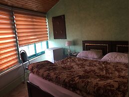 Isra Hotel