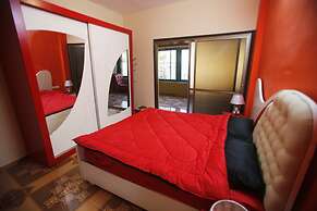 Isra Hotel