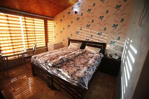 Isra Hotel