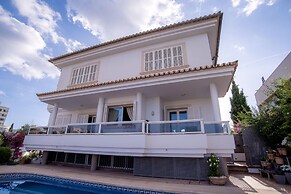 Casa Filipines