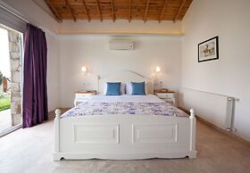 Vinifera Vineyards Hotel