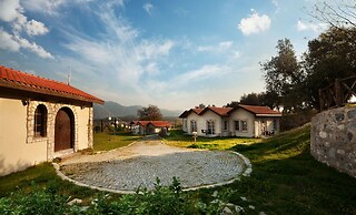 Vinifera Vineyards Hotel