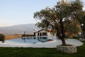 Vinifera Vineyards Hotel