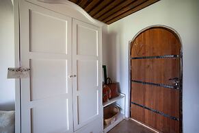 Vinifera Vineyards Hotel