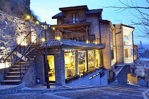 Citadel Narikala Hotel