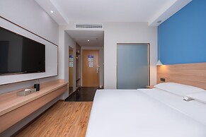 Shanghai Future Shangju Hotel