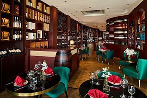 La Seine Boutique Hotel