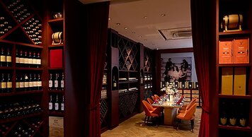 La Seine Boutique Hotel