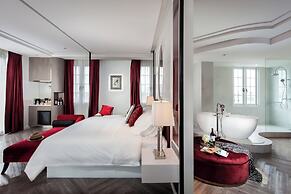 La Seine Boutique Hotel