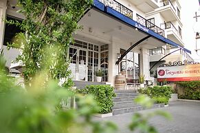 La Seine Boutique Hotel