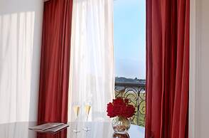 La Seine Boutique Hotel