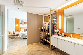 La Seine Boutique Hotel