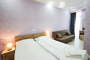 Flat 013