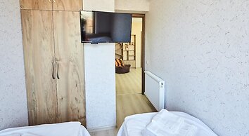Flat 013