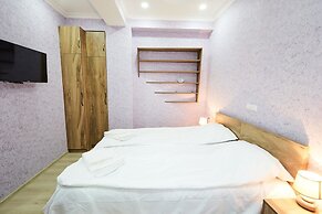 Flat 013