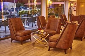 Mabrouk Hotel And Suites