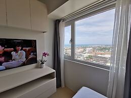 Avida Davao by davaobnb & Lemonique Homes