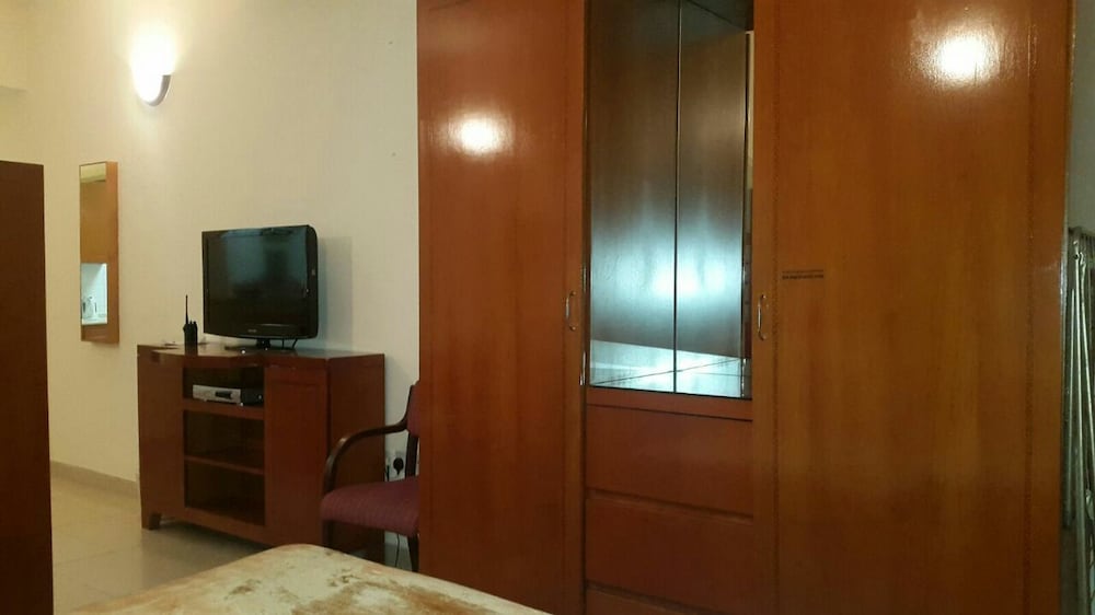 Al Raien Hotel Apartment